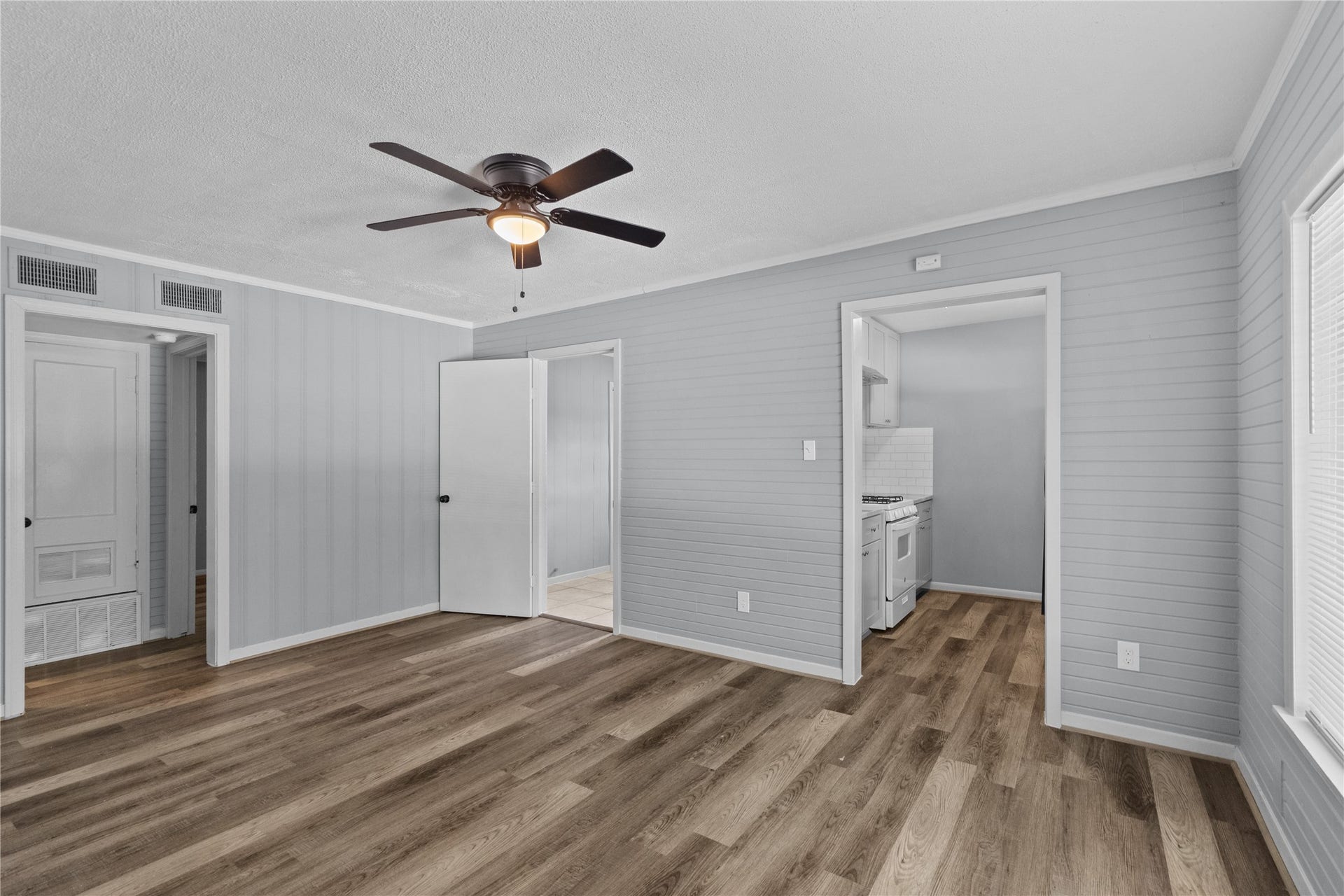 2324 Cedar Drive, #3, La Marque, TX 77568 2324 Cedar Drive, #3, La Marque, TX 77568