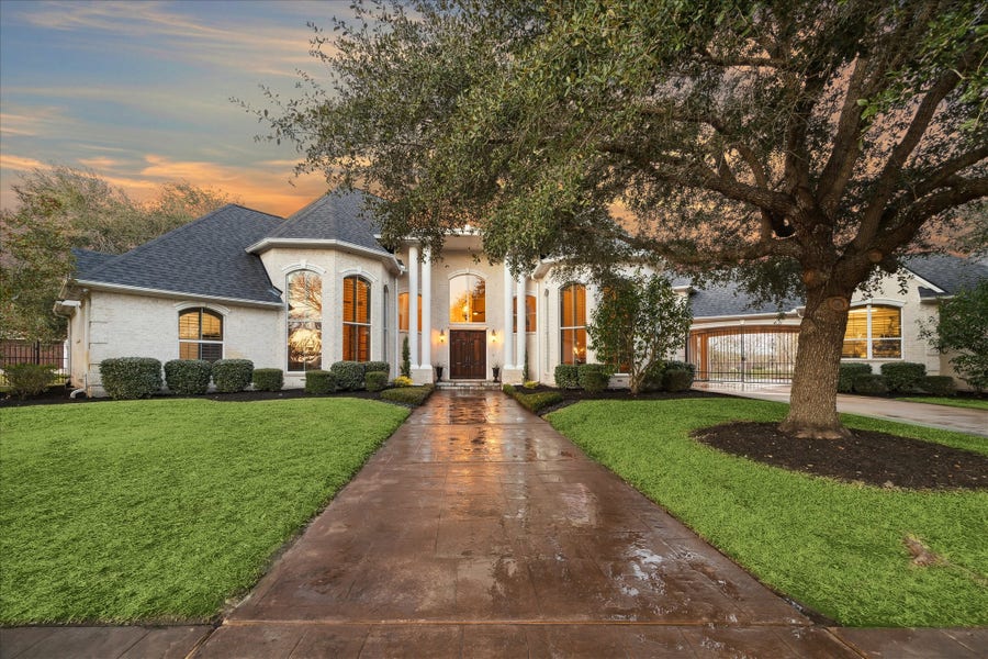 Property photo for 7843 Lakebrook Drive, Missouri City, TX
