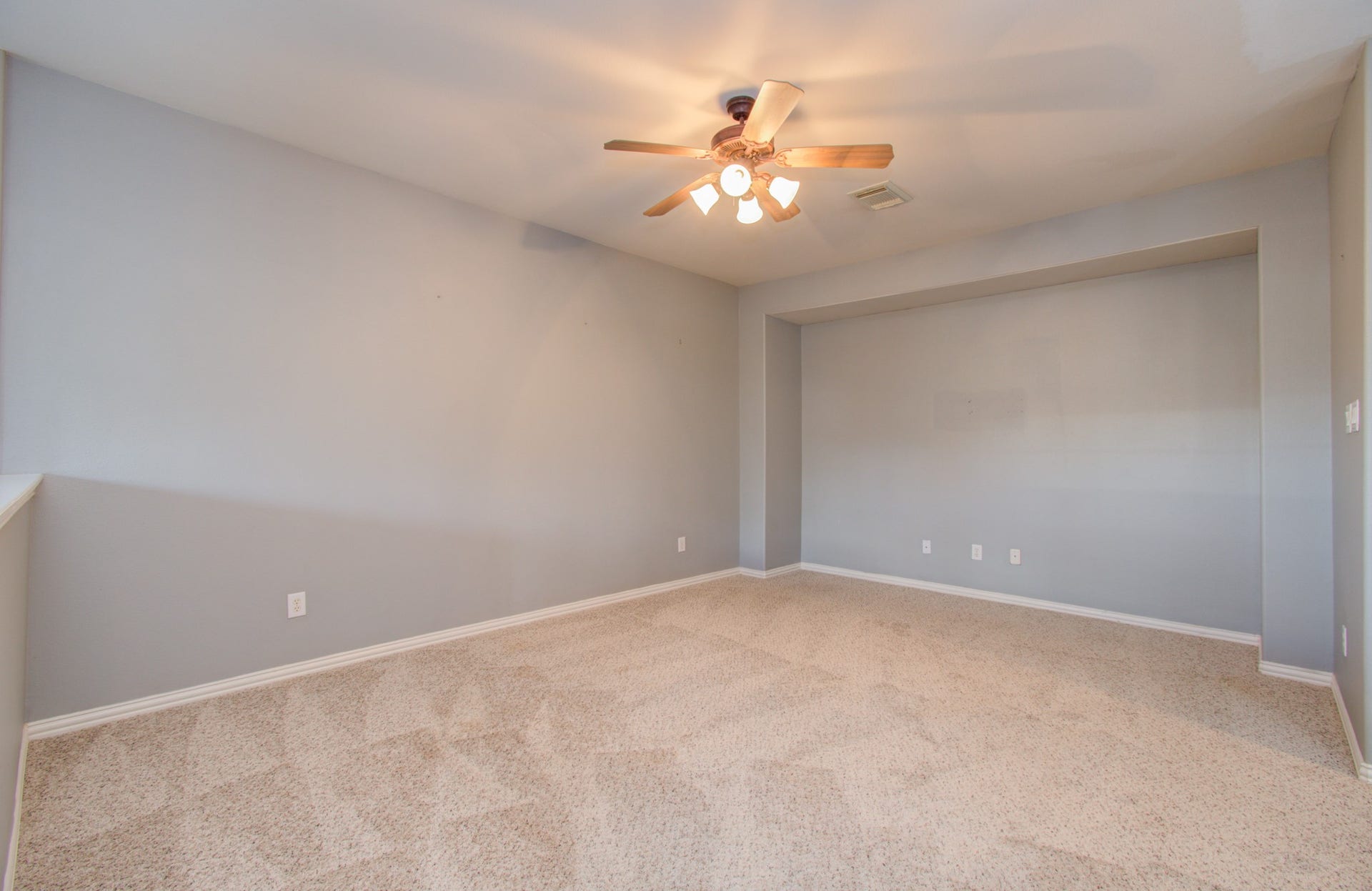 9106 Sunlight Oak Lane, Houston, TX 77070 9106 Sunlight Oak Lane, Houston, TX 77070
