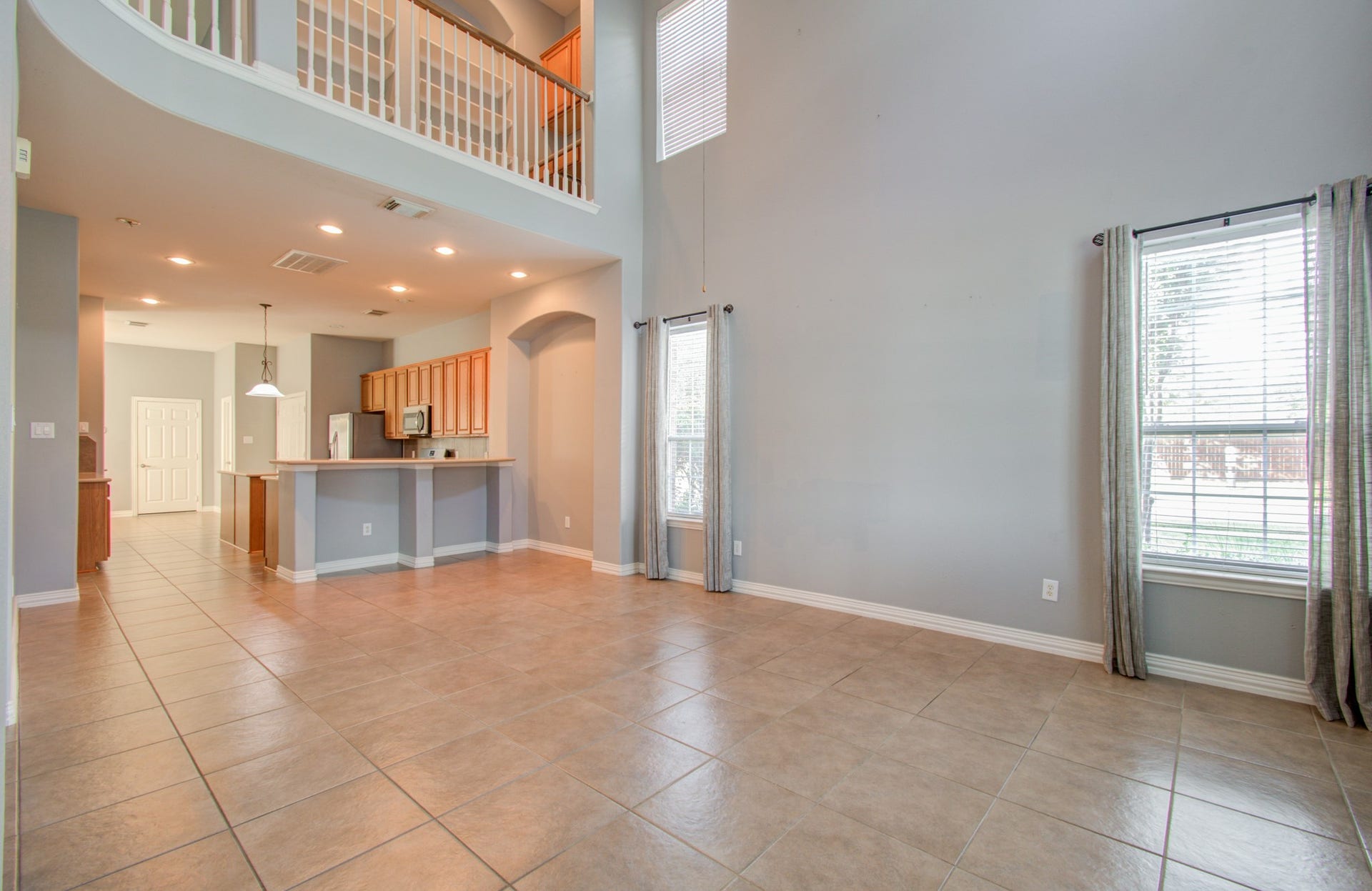 9106 Sunlight Oak Lane, Houston, TX 77070 9106 Sunlight Oak Lane, Houston, TX 77070