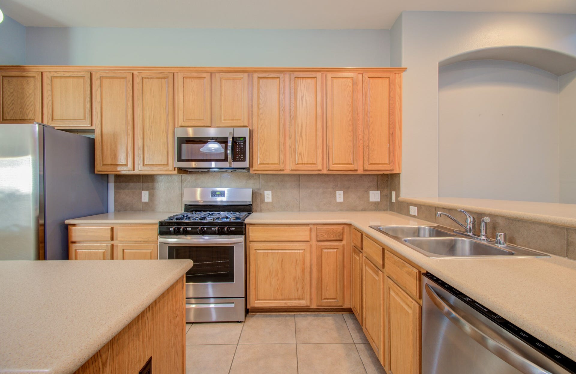 9106 Sunlight Oak Lane, Houston, TX 77070 9106 Sunlight Oak Lane, Houston, TX 77070
