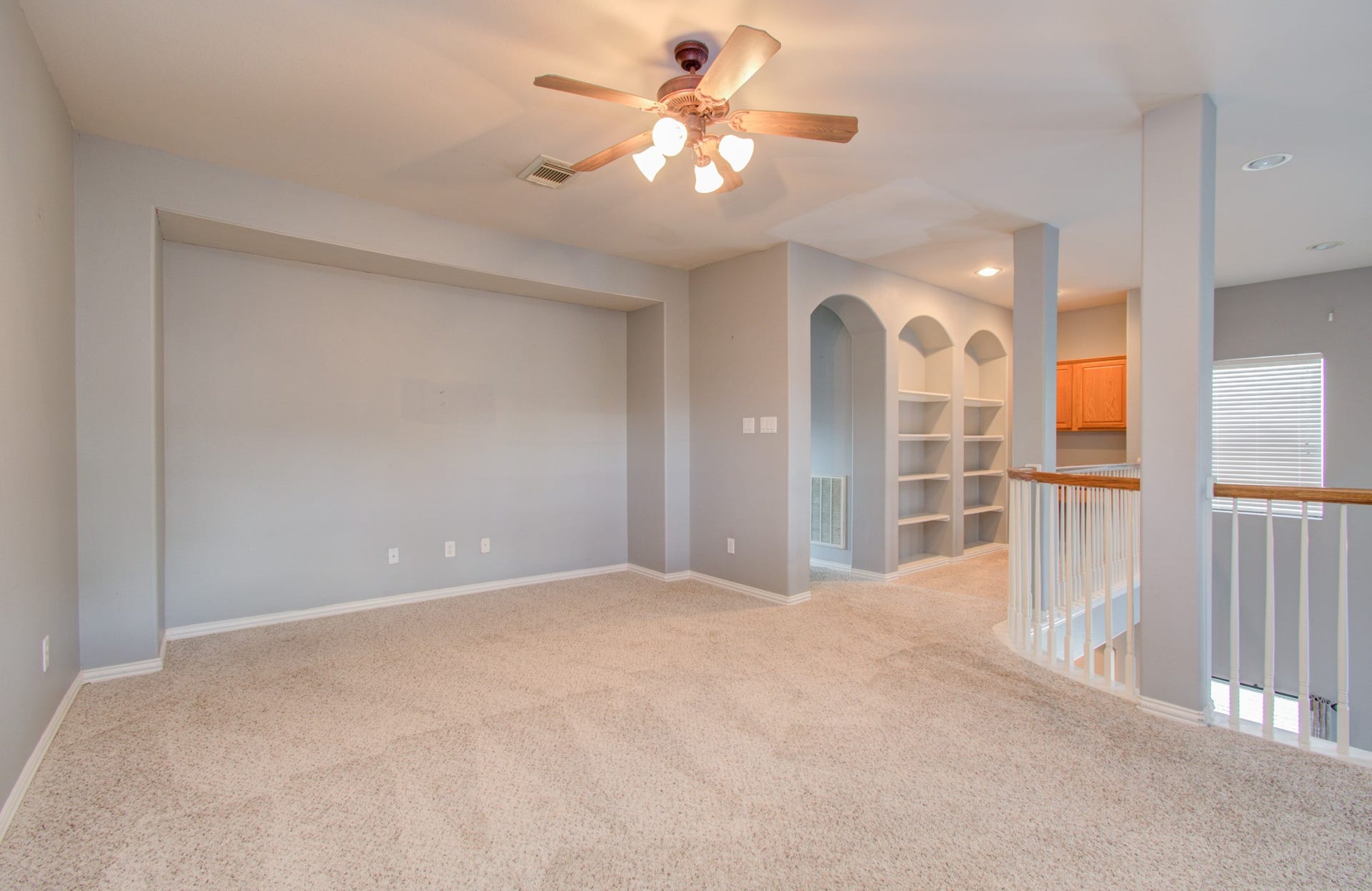 9106 Sunlight Oak Lane, Houston, TX 77070 9106 Sunlight Oak Lane, Houston, TX 77070