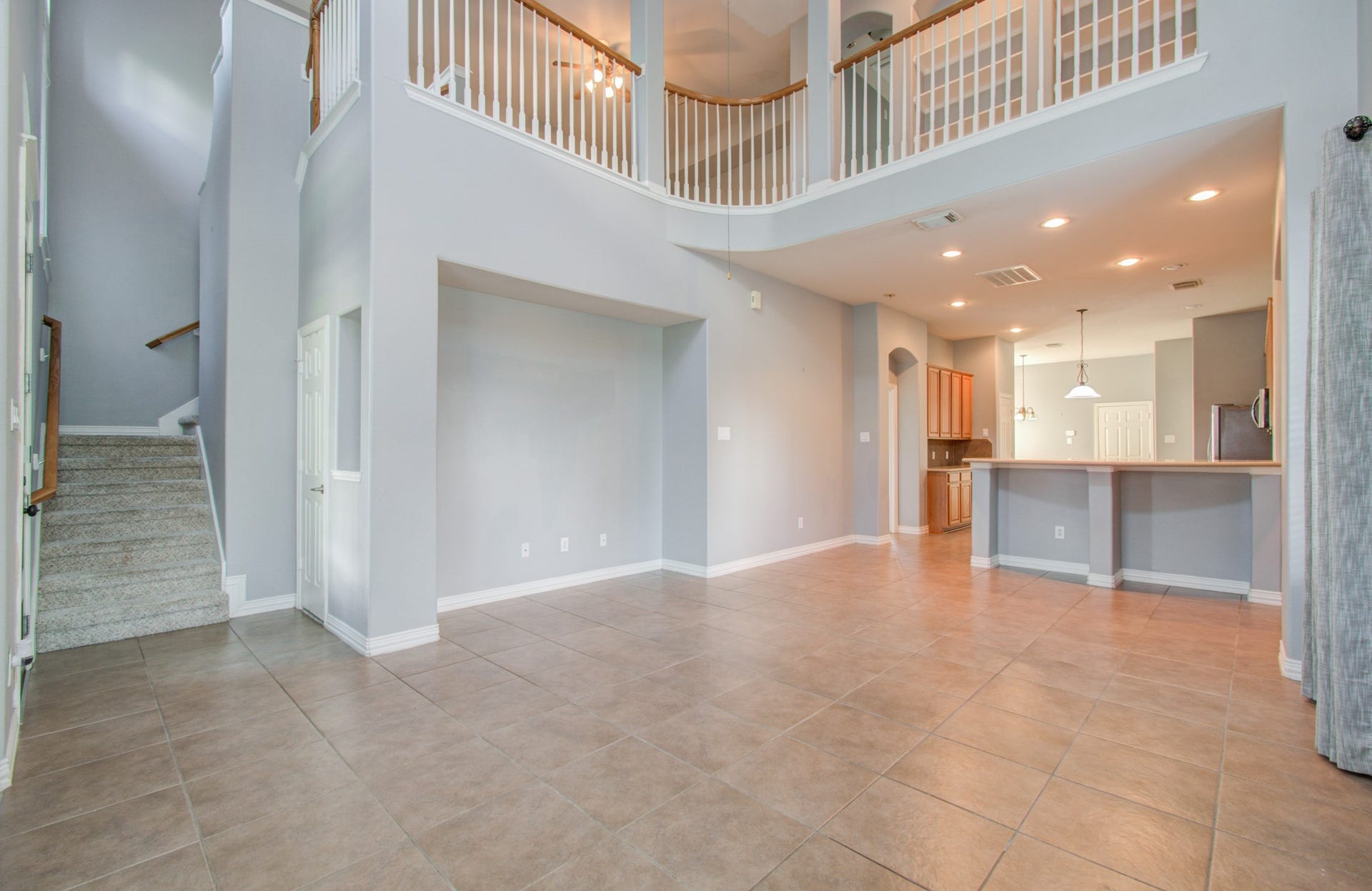 9106 Sunlight Oak Lane, Houston, TX 77070 9106 Sunlight Oak Lane, Houston, TX 77070