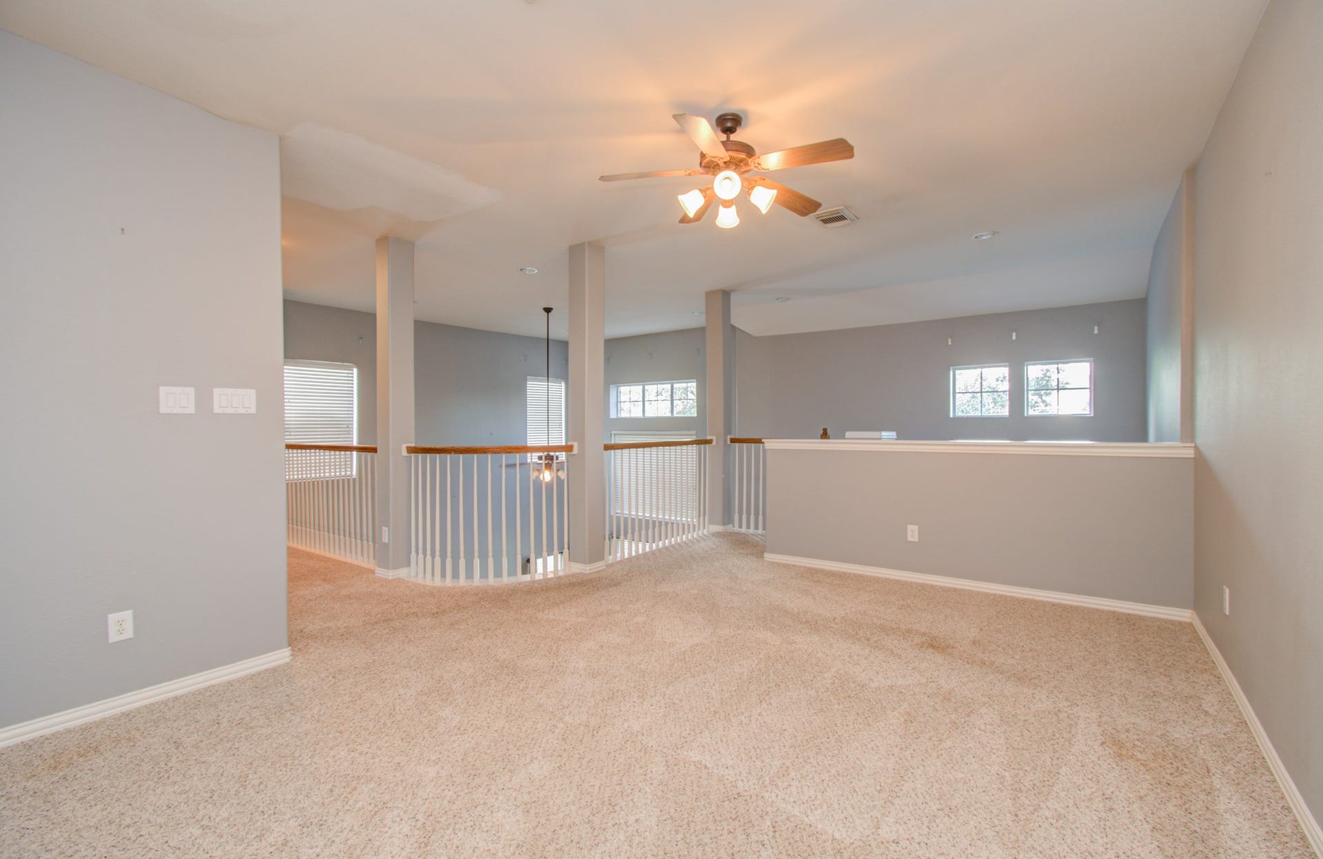 9106 Sunlight Oak Lane, Houston, TX 77070 9106 Sunlight Oak Lane, Houston, TX 77070