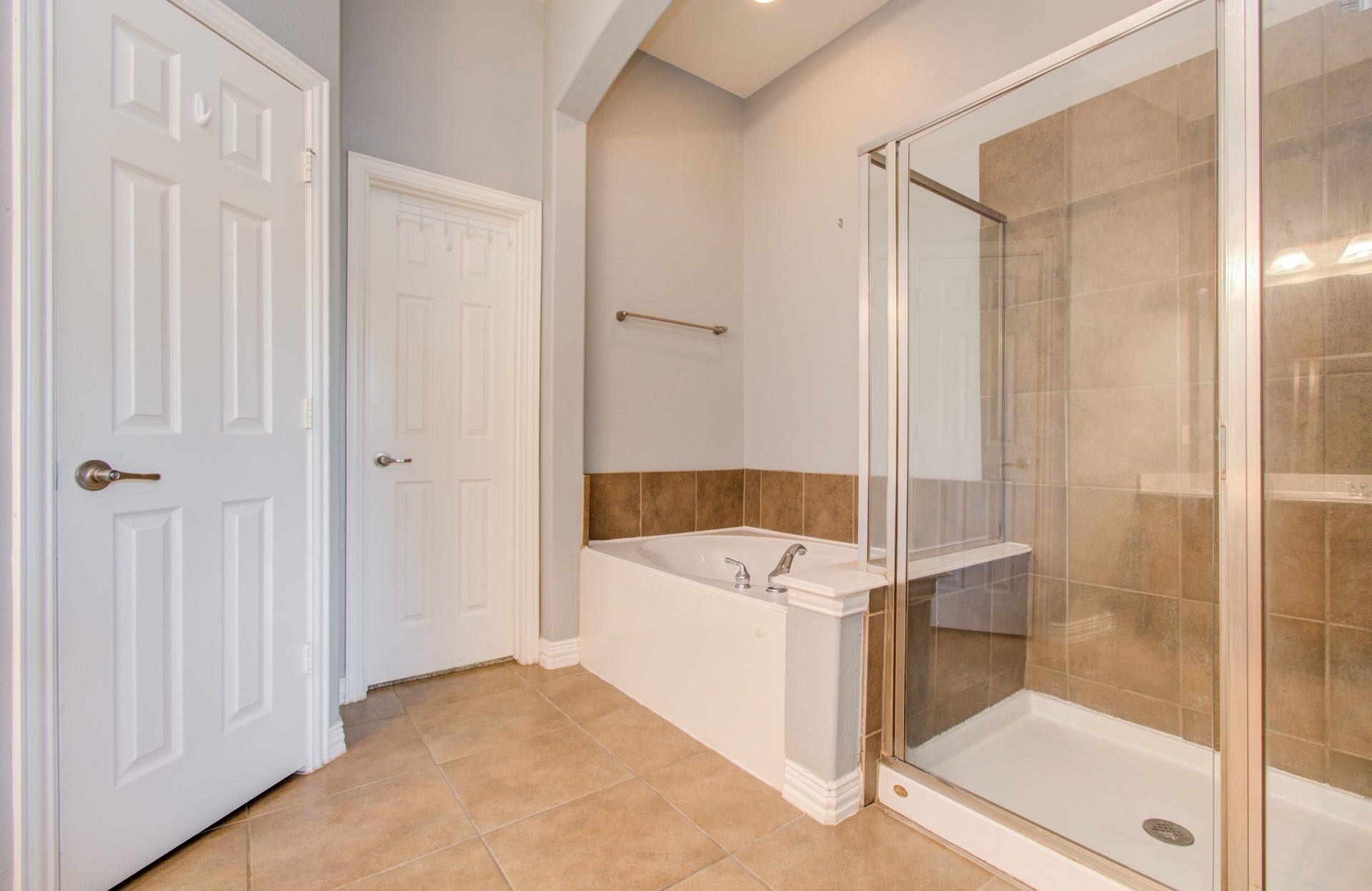 9106 Sunlight Oak Lane, Houston, TX 77070 9106 Sunlight Oak Lane, Houston, TX 77070
