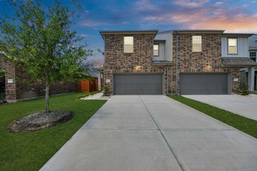 Property photo for 10316 Tuscan Valley Drive, #B, Rosharon, TX