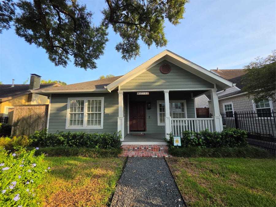 Property photo for 1719 Fairview Avenue, Houston, TX