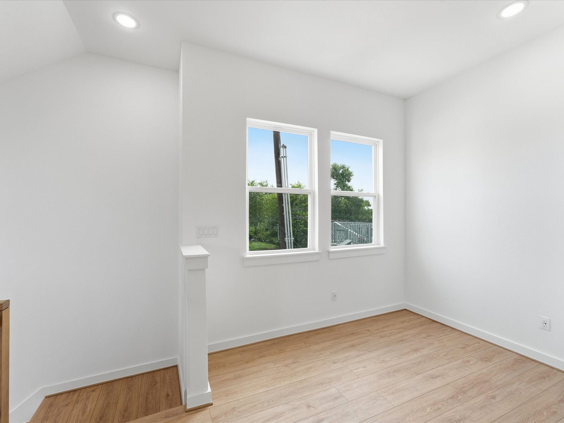 7453 LaSalette Street, Houston, TX 77021 7453 LaSalette Street, Houston, TX 77021