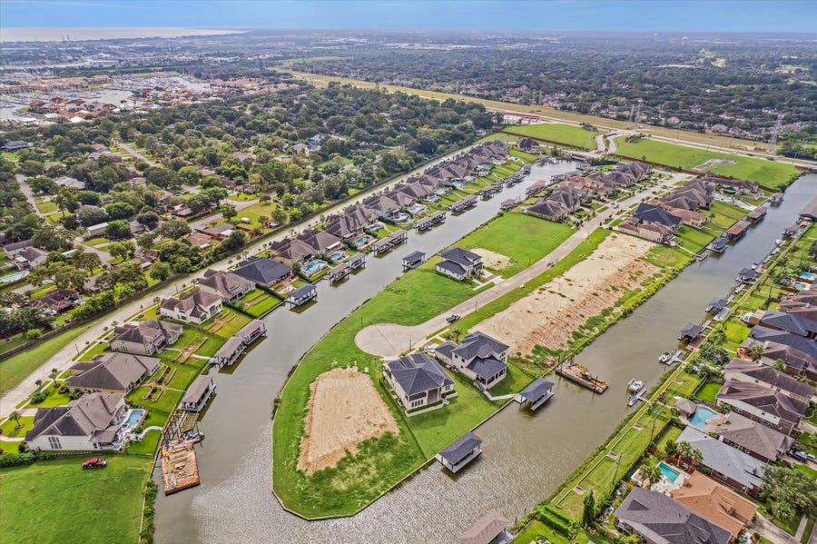Property photo for 608 Appia Drive, Kemah, TX