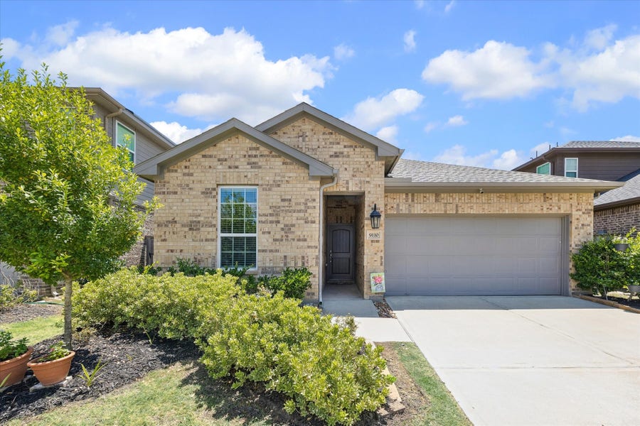Property photo for 9110 Hunter Hill Drive, Cypress, TX