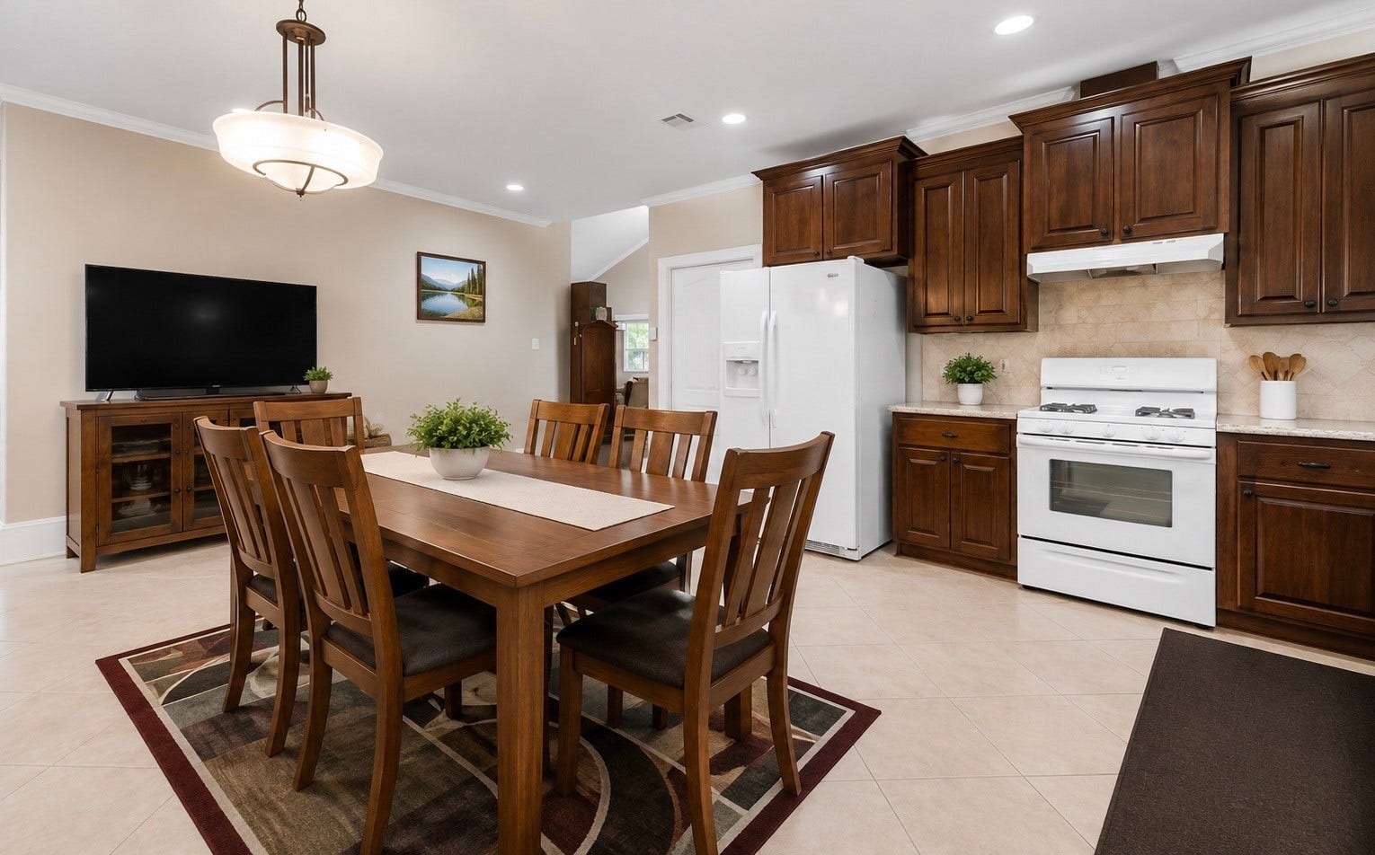 2526 Perez Road, Pasadena, TX 77502 virtual staging breakfast area