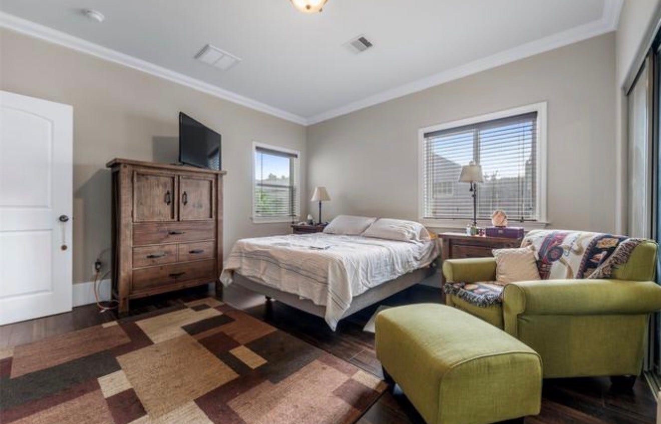 2526 Perez Road, Pasadena, TX 77502 primary bedroom