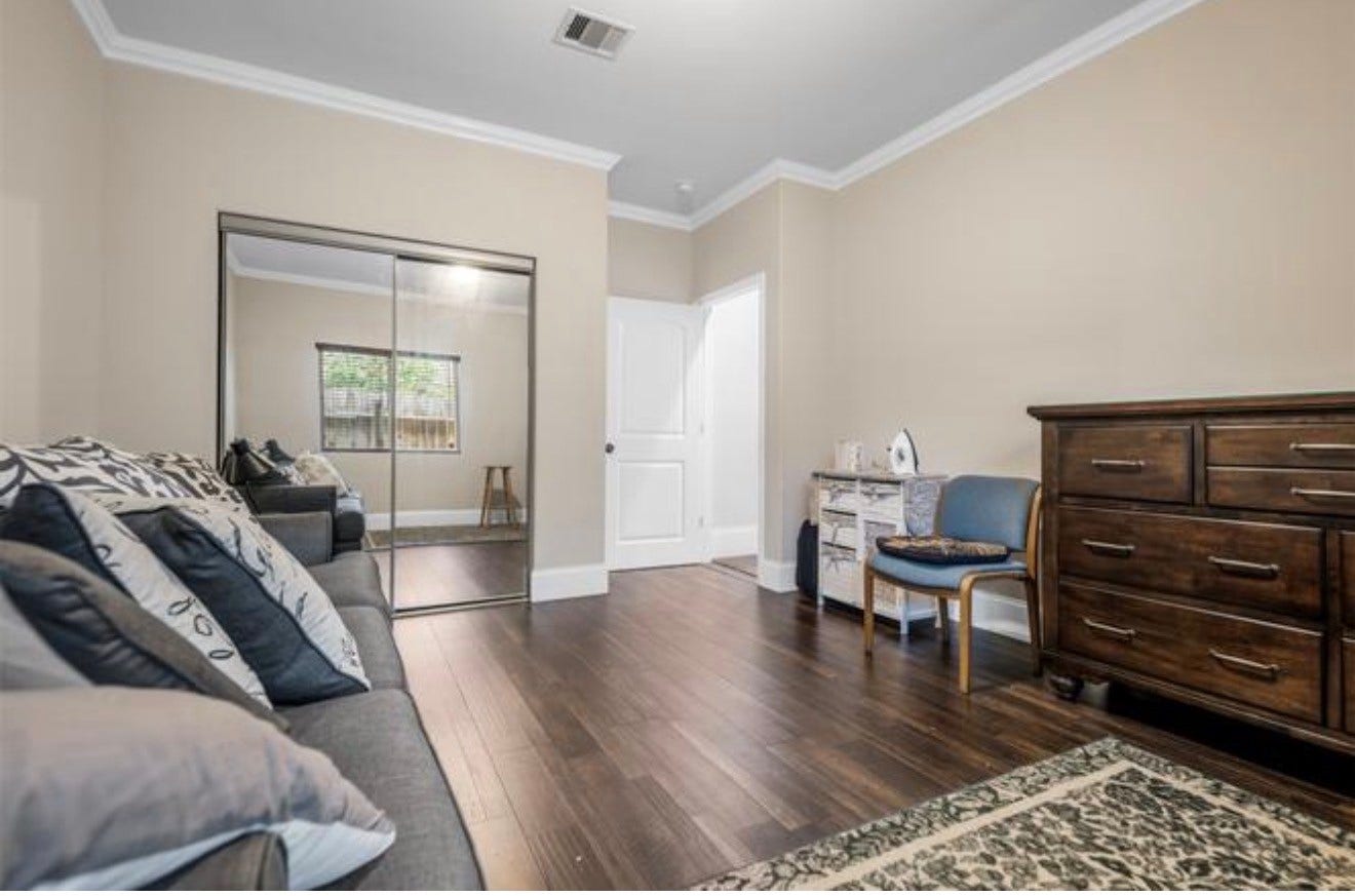 2526 Perez Road, Pasadena, TX 77502 bedroom