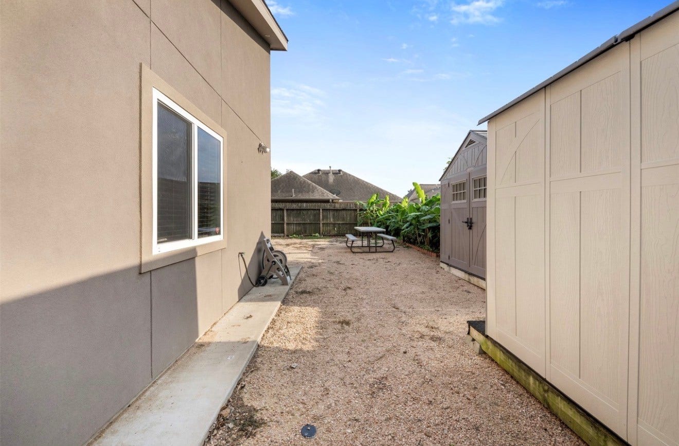 2526 Perez Road, Pasadena, TX 77502 2526 Perez Road, Pasadena, TX 77502