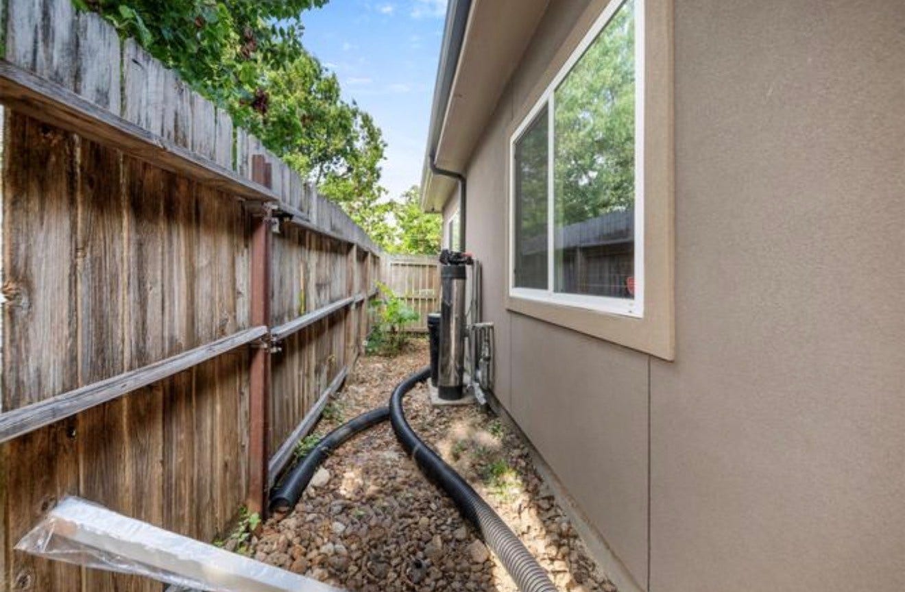 2526 Perez Road, Pasadena, TX 77502 2526 Perez Road, Pasadena, TX 77502