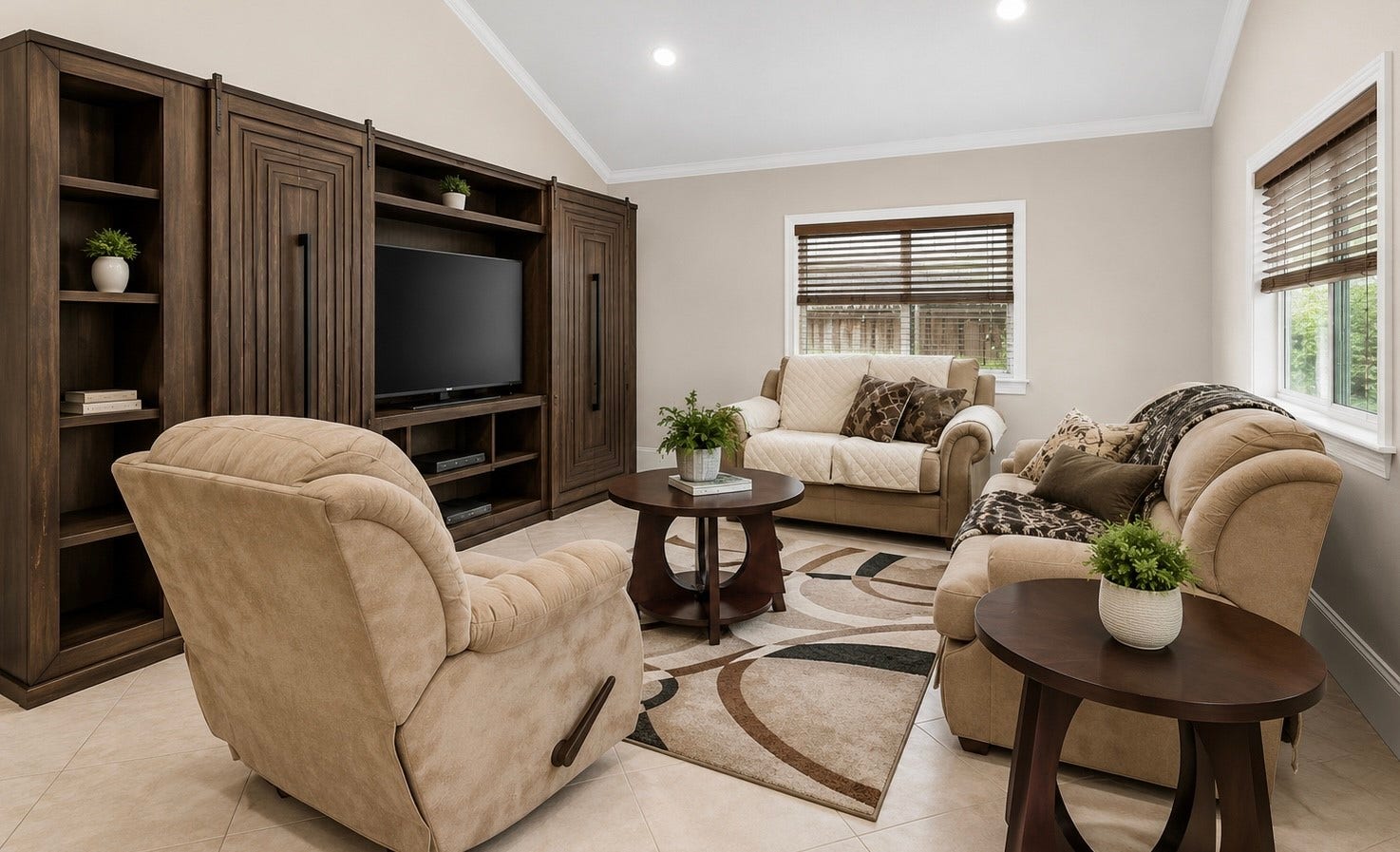 2526 Perez Road, Pasadena, TX 77502 Virtual staging living room
