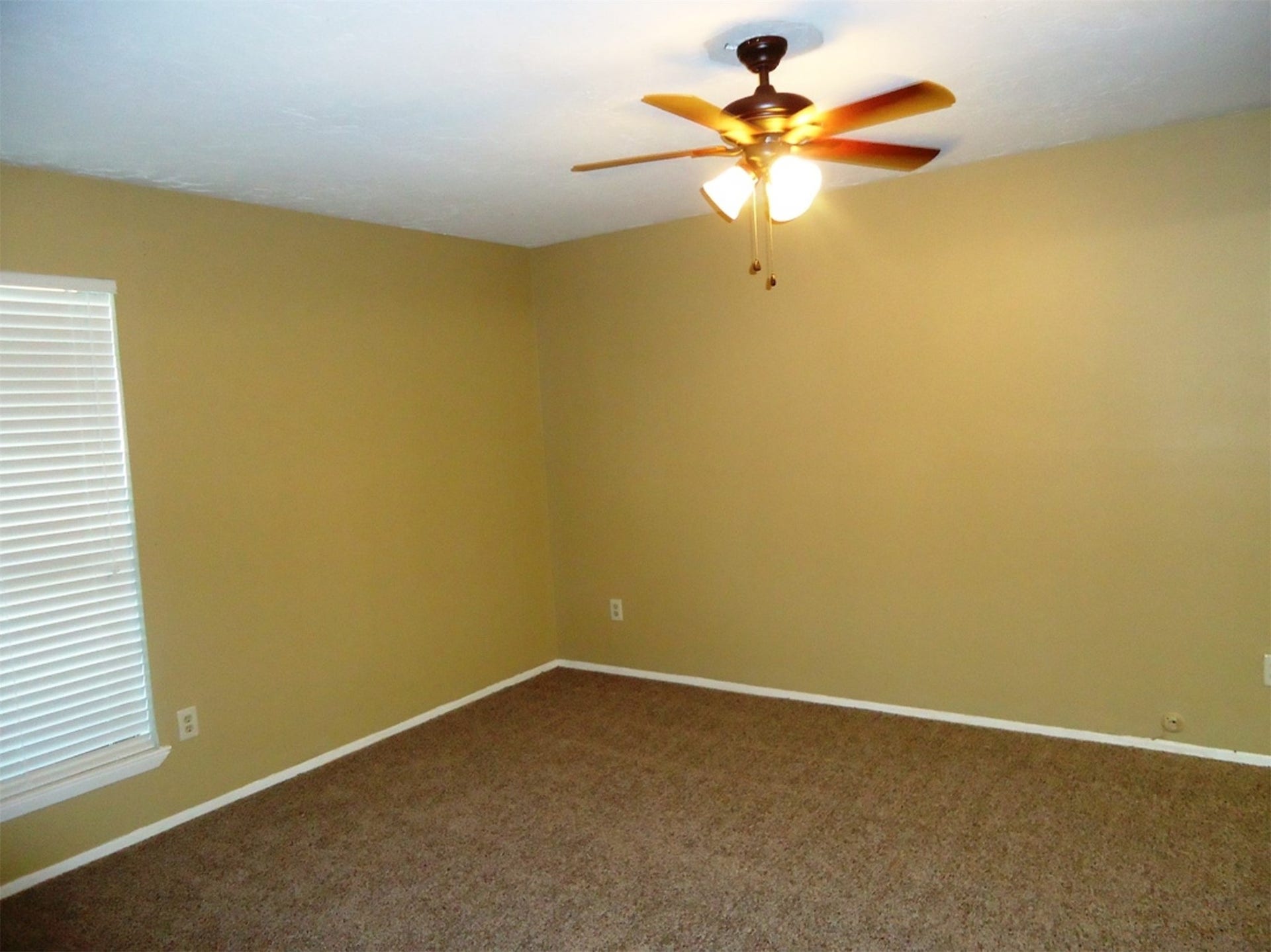 607 Old Colony Drive, Richmond, TX 77406 607 Old Colony Drive, Richmond, TX 77406
