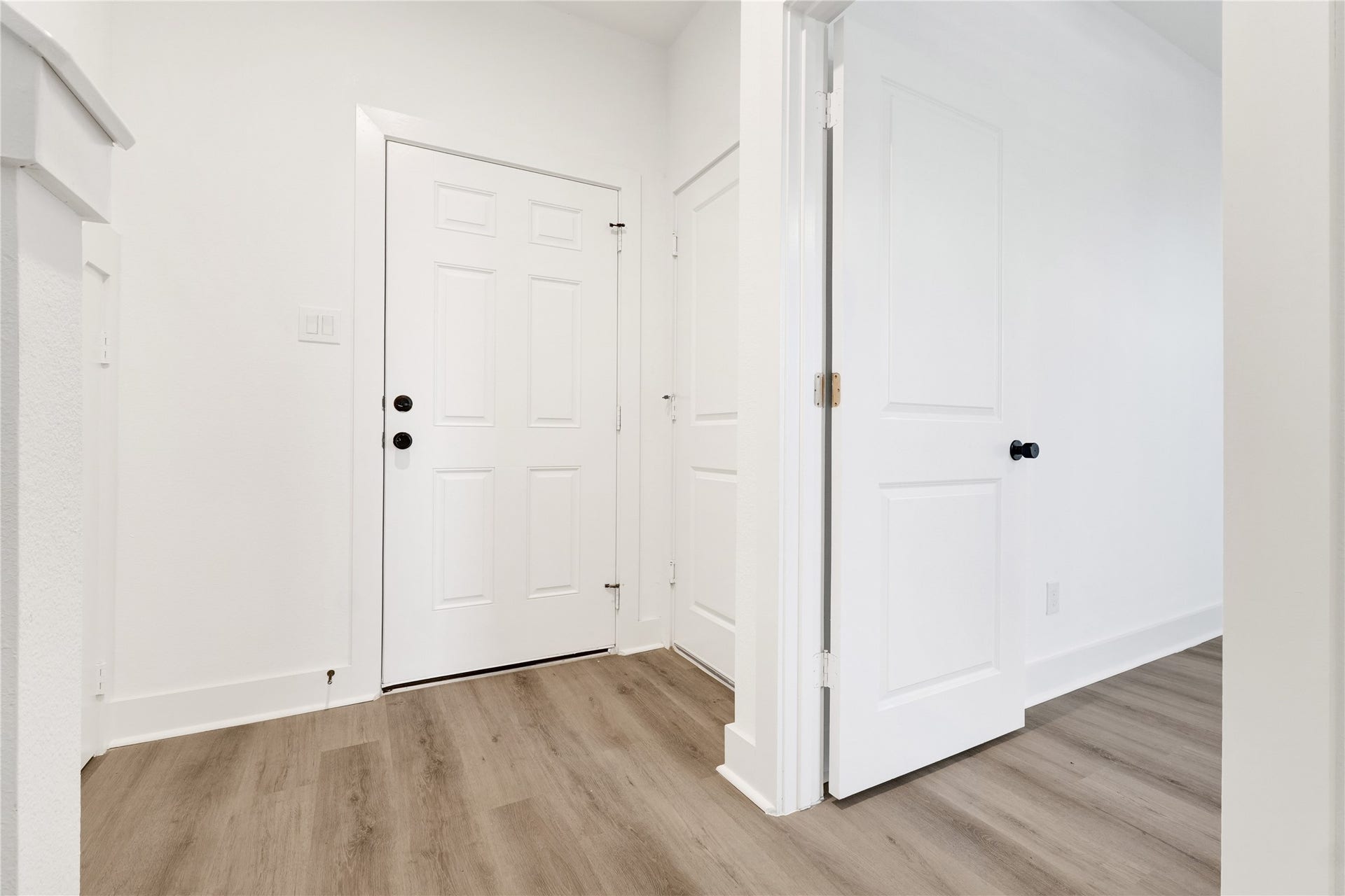 4602 Indie Heights Lane, #A-B, Houston, TX 77018 Photos are representation of a similar property in another location by the same builder.