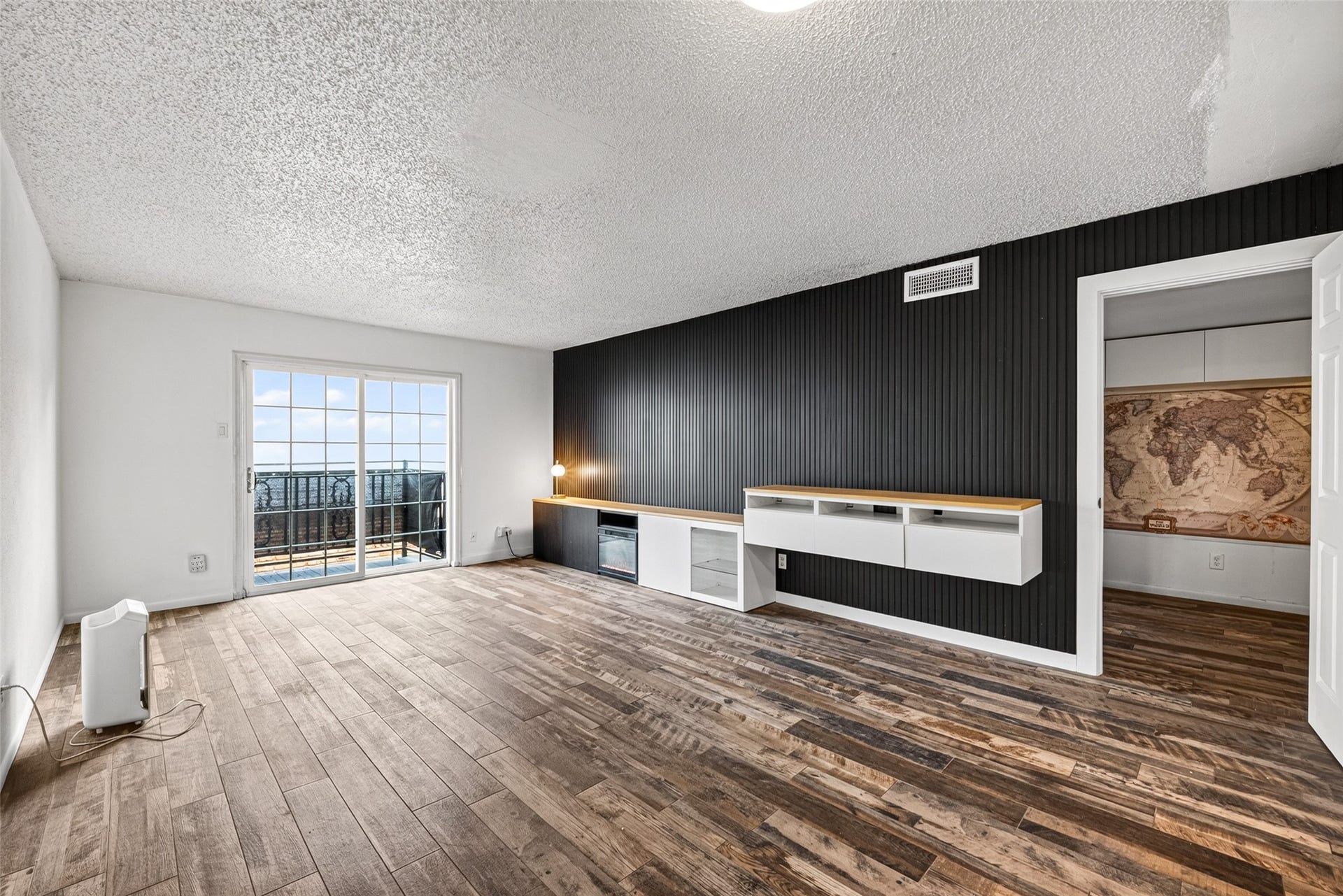 3131 Southwest Freeway, #A12, Houston, TX 77098 3131 Southwest Freeway, #A12, Houston, TX 77098