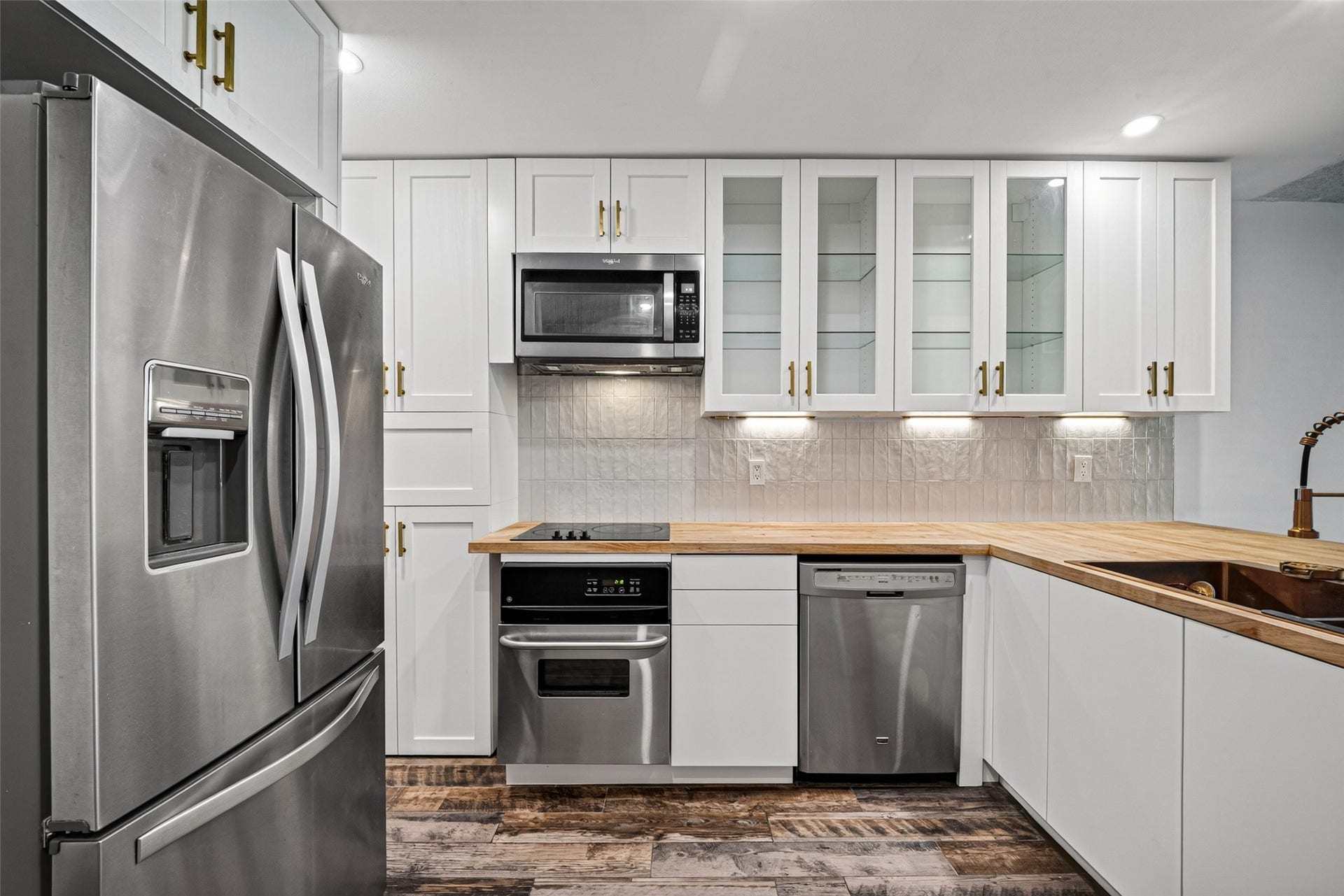 3131 Southwest Freeway, #A12, Houston, TX 77098 3131 Southwest Freeway, #A12, Houston, TX 77098