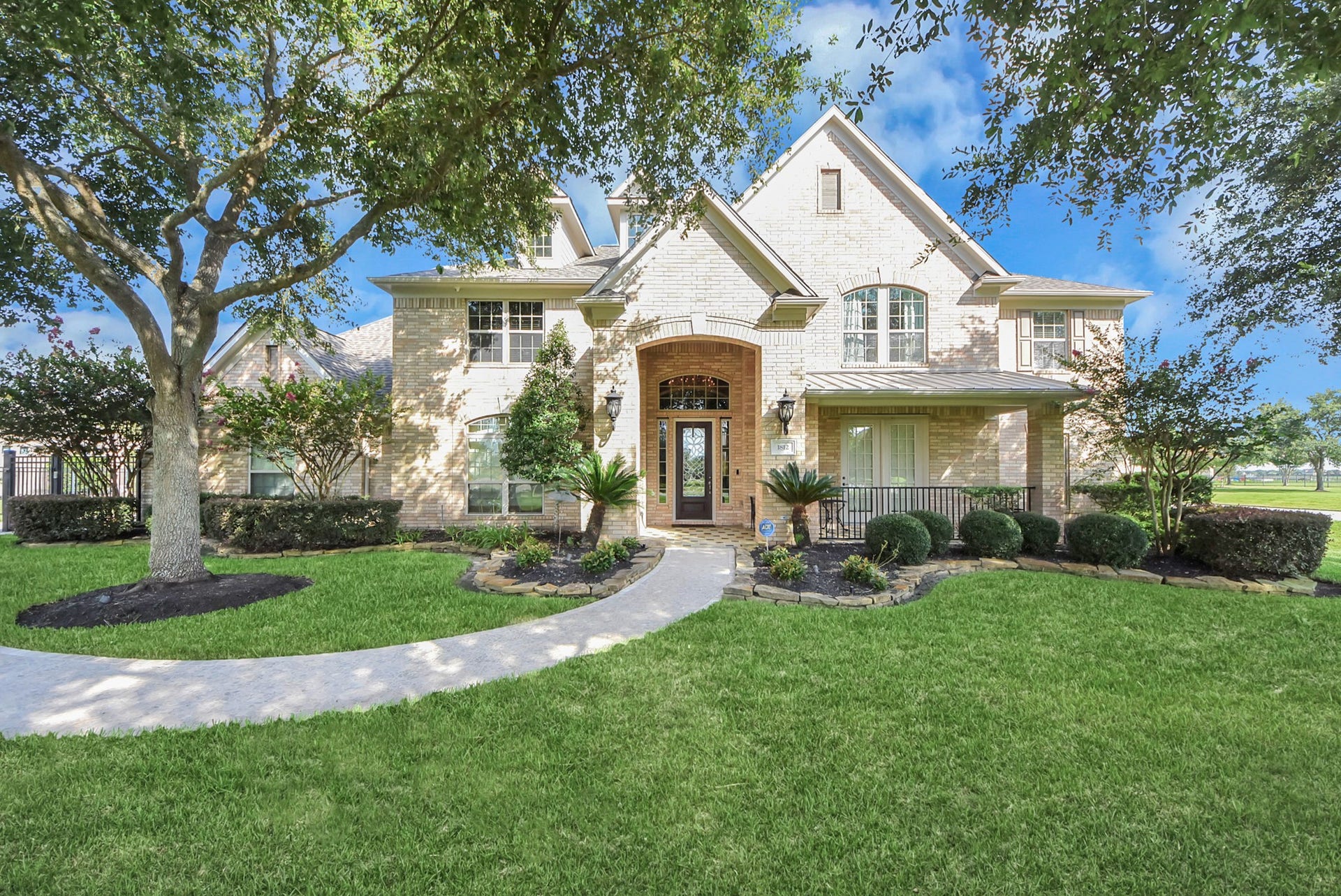 1812 Lake Landing Drive, League City, TX 77573 1812 Lake Landing Drive, League City, TX 77573