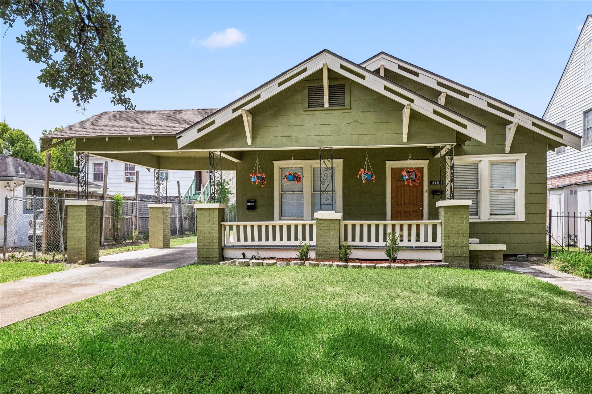 4406 Clay Street, Houston, TX 77023 Main house