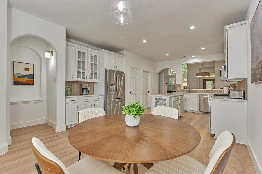 Property photo for 27 Medley Lane, The Woodlands, TX