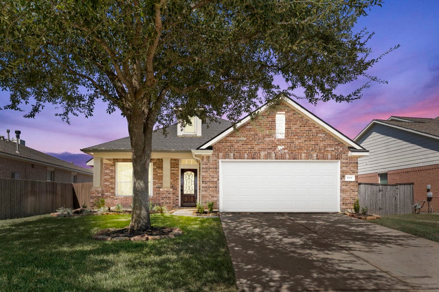 Property photo for 9410 Brackenton Crest Drive, Spring, TX
