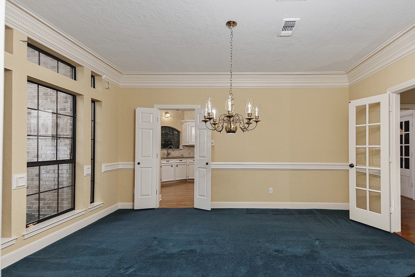 27 Firefall Court, The Woodlands, TX 77380 27 Firefall Court, The Woodlands, TX 77380