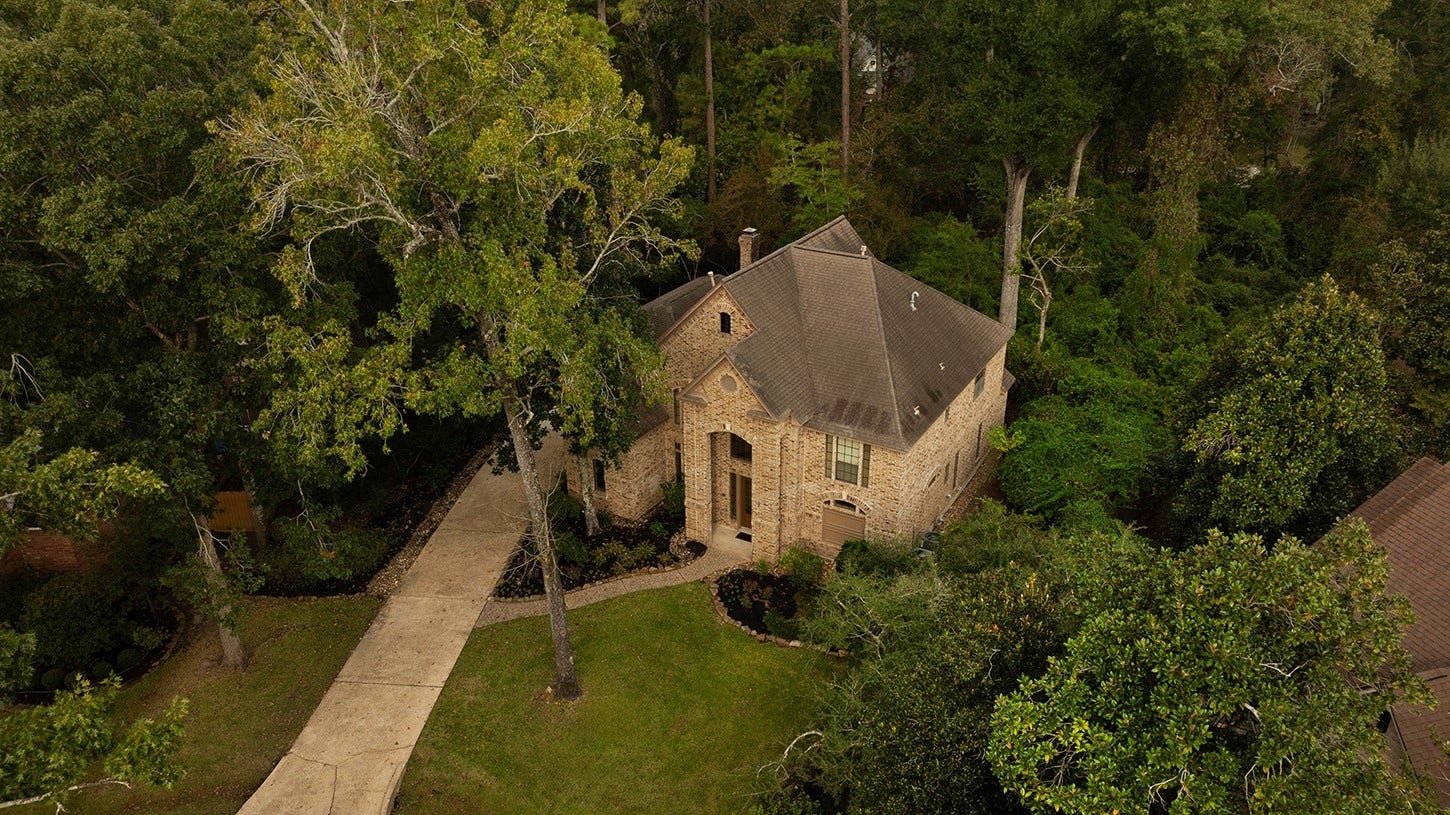 27 Firefall Court, The Woodlands, TX 77380 27 Firefall Court, The Woodlands, TX 77380