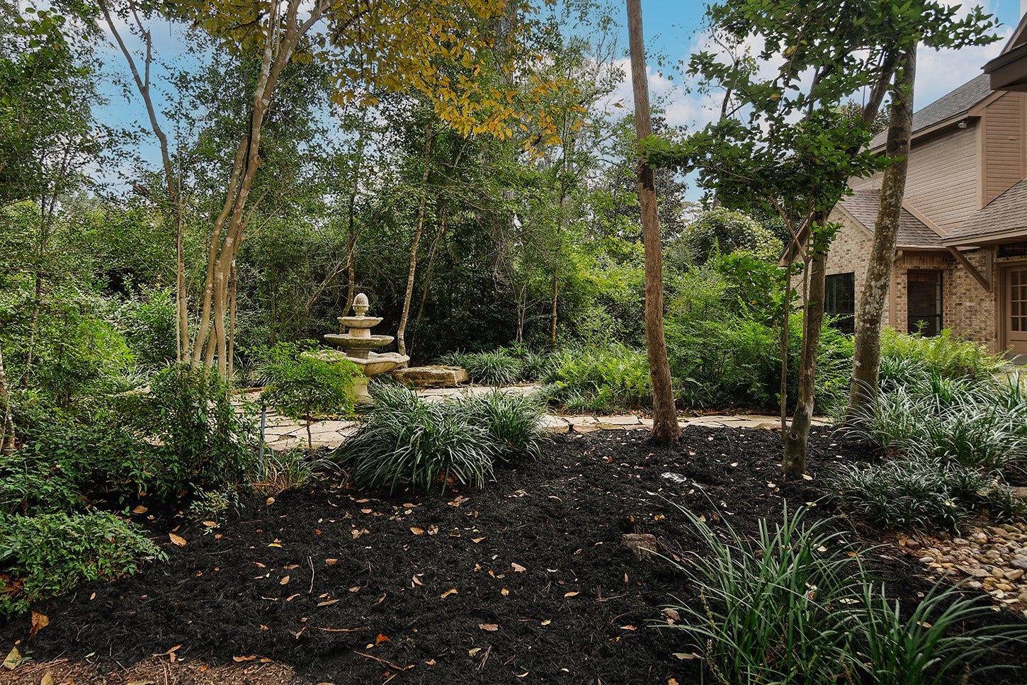 27 Firefall Court, The Woodlands, TX 77380 27 Firefall Court, The Woodlands, TX 77380
