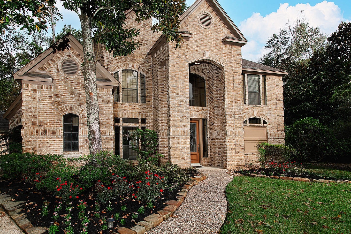 27 Firefall Court, The Woodlands, TX 77380 27 Firefall Court, The Woodlands, TX 77380