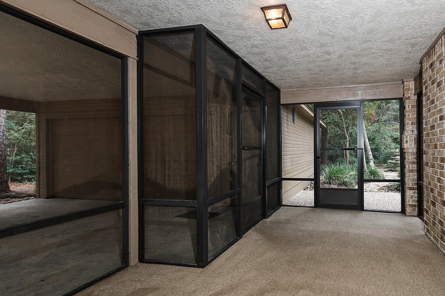 27 Firefall Court, The Woodlands, TX 77380 27 Firefall Court, The Woodlands, TX 77380