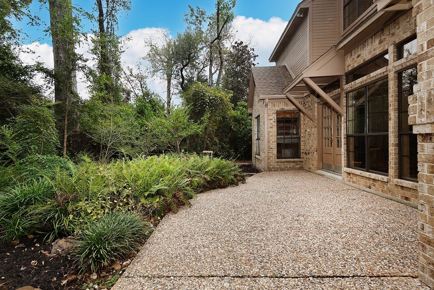 27 Firefall Court, The Woodlands, TX 77380 27 Firefall Court, The Woodlands, TX 77380