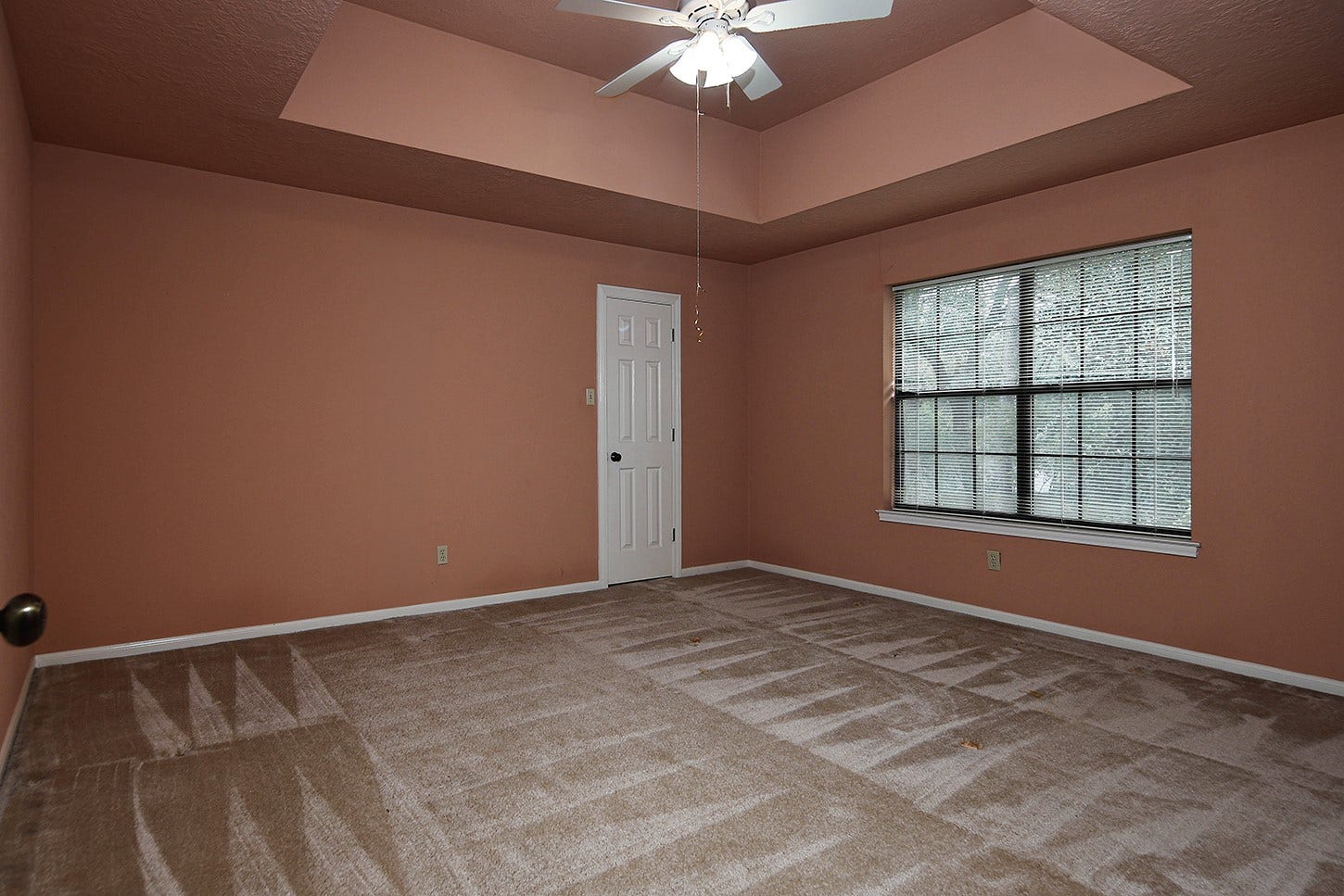 27 Firefall Court, The Woodlands, TX 77380 27 Firefall Court, The Woodlands, TX 77380