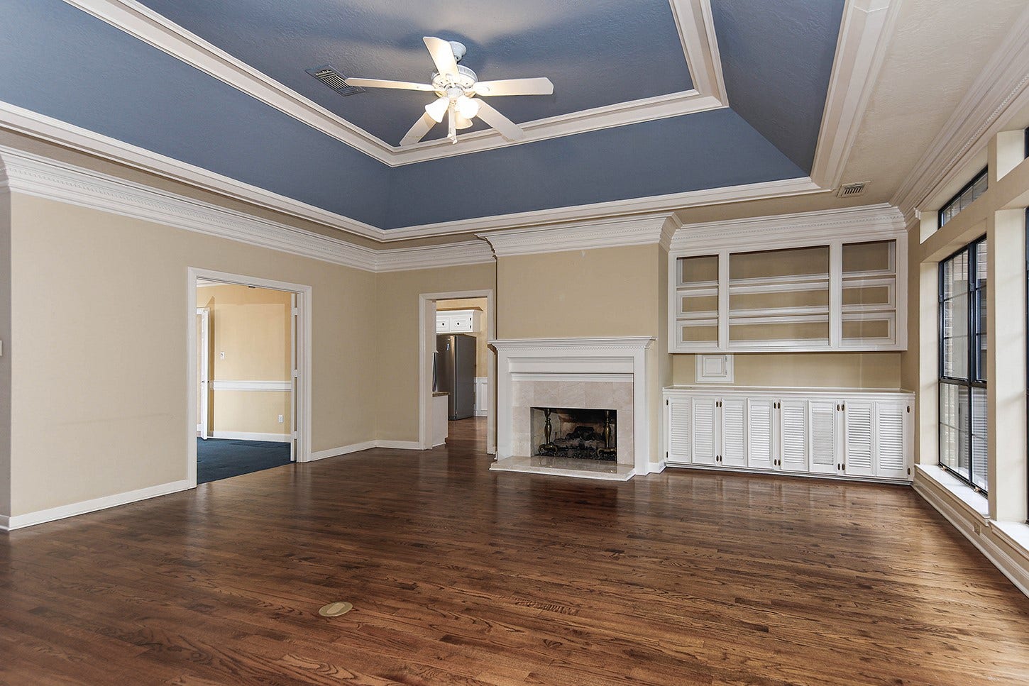 27 Firefall Court, The Woodlands, TX 77380 27 Firefall Court, The Woodlands, TX 77380