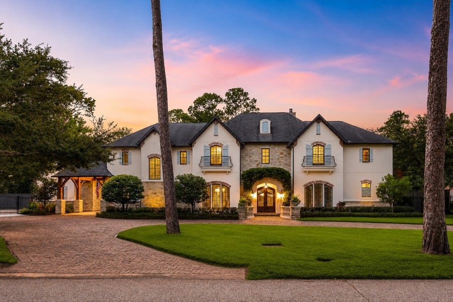 Property photo for 21 Carolane Trail, Houston, TX