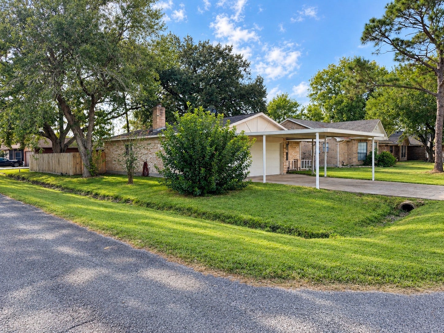 3130 Balzar Drive, Dickinson, TX 77539 3130 Balzar Drive, Dickinson, TX 77539