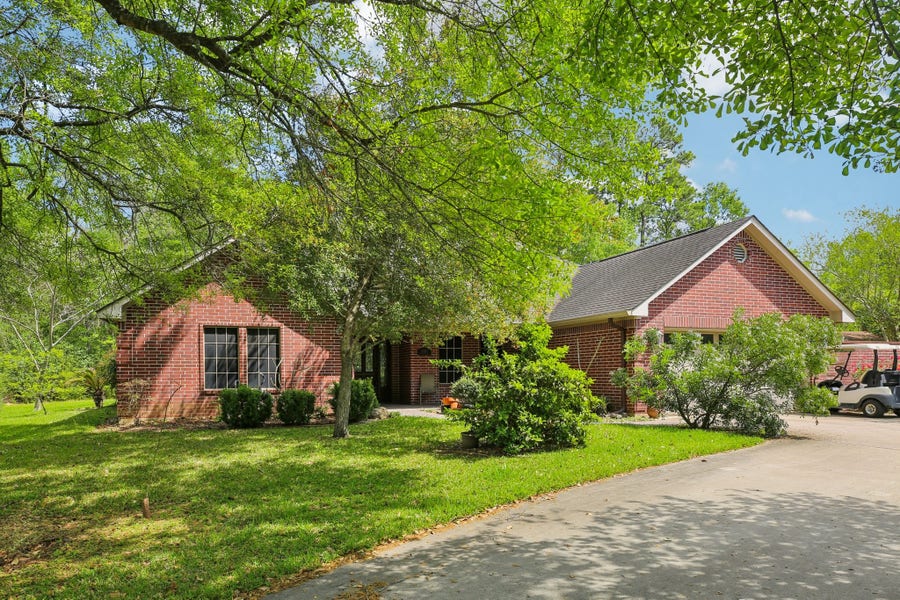 Property photo for 27330 E Hardy Road, Spring, TX