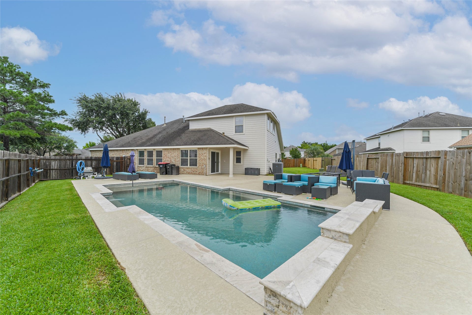 19503 Hayden Grove Drive, Cypress, TX 77433 GATED Canyon Lakes West this Cul-de-Sac 3-4 Bedroom with a 2022 pool! No carpet and 2020 HVAC.
