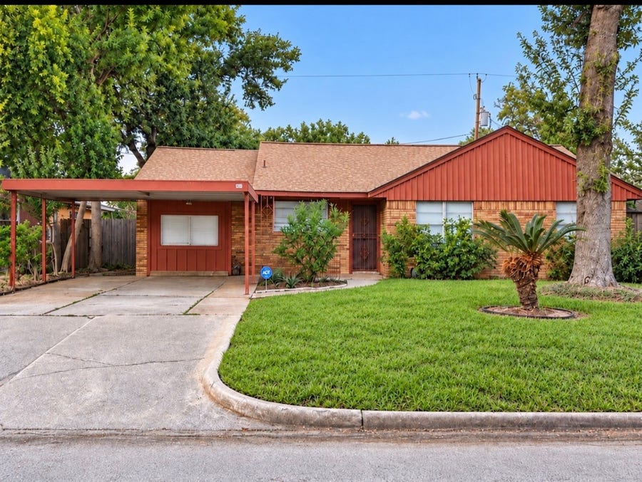 Property photo for 5711 Turtle Creek Road, Houston, TX