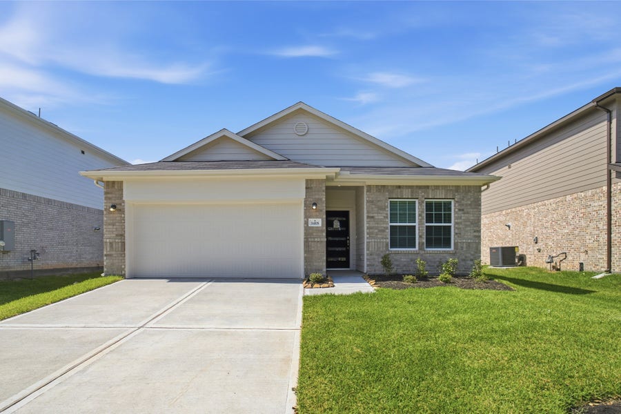 Property photo for 1418 16th Ave, Texas City, TX