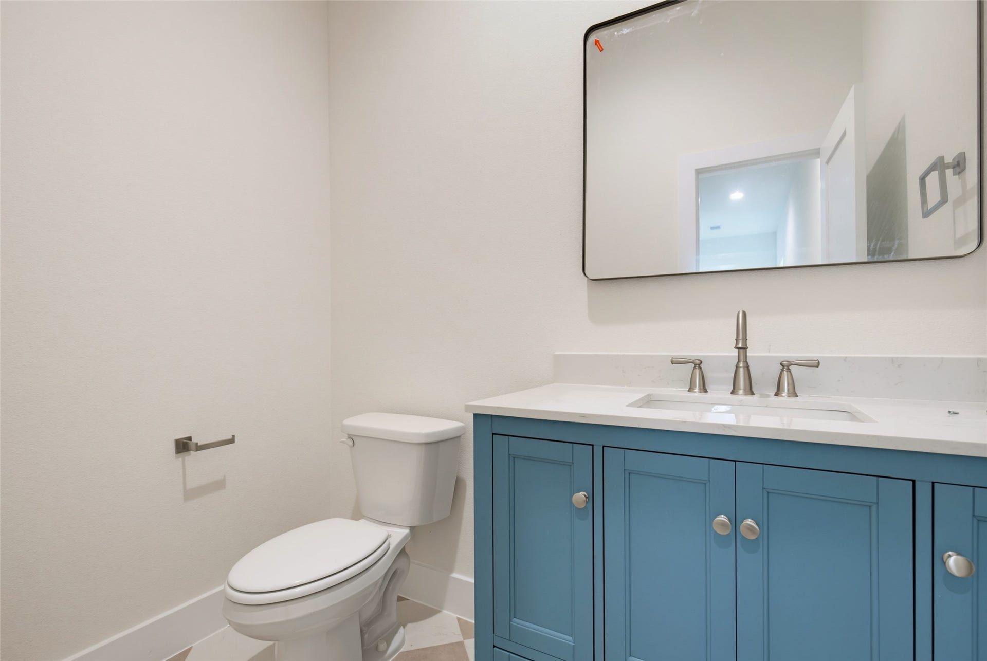 1820 Wycliffe, Houston, TX 77043 Half bath on 1st floor