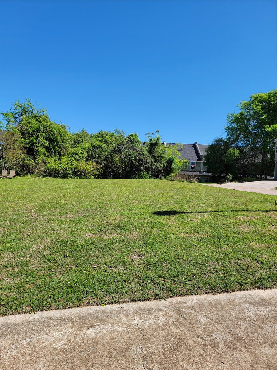 Property photo for 106 Capetown Way, Conroe, TX
