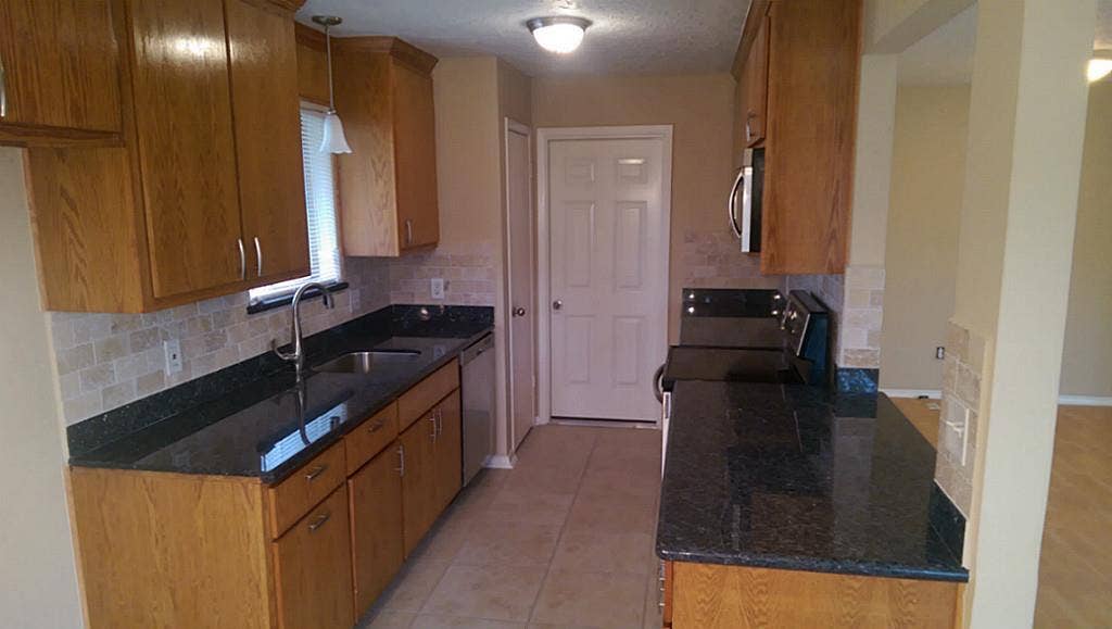 2107 Heritage Colony Drive, Friendswood, TX 77546 2107 Heritage Colony Drive, Friendswood, TX 77546