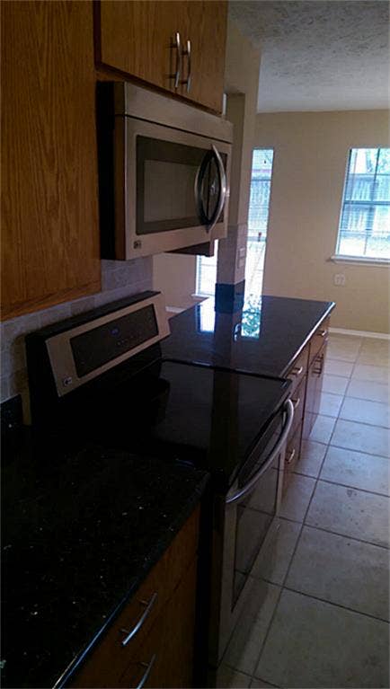 2107 Heritage Colony Drive, Friendswood, TX 77546 2107 Heritage Colony Drive, Friendswood, TX 77546
