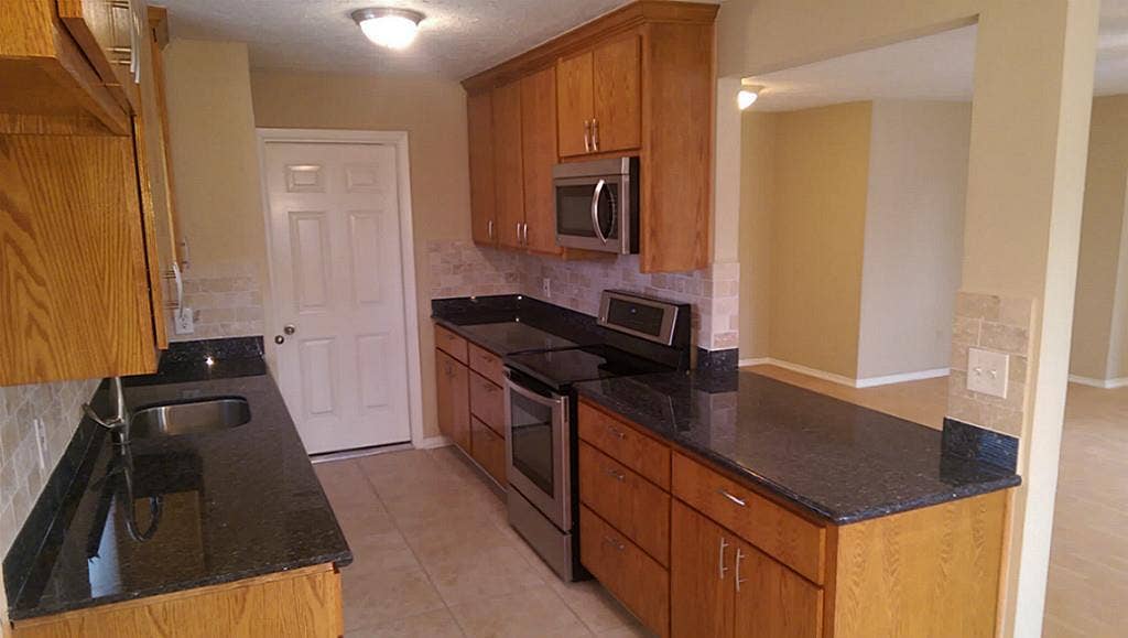 2107 Heritage Colony Drive, Friendswood, TX 77546 2107 Heritage Colony Drive, Friendswood, TX 77546