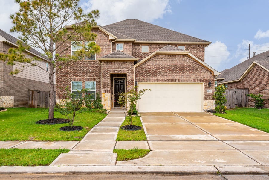Property photo for 2008 Glenwick Manor Lane, Pearland, TX
