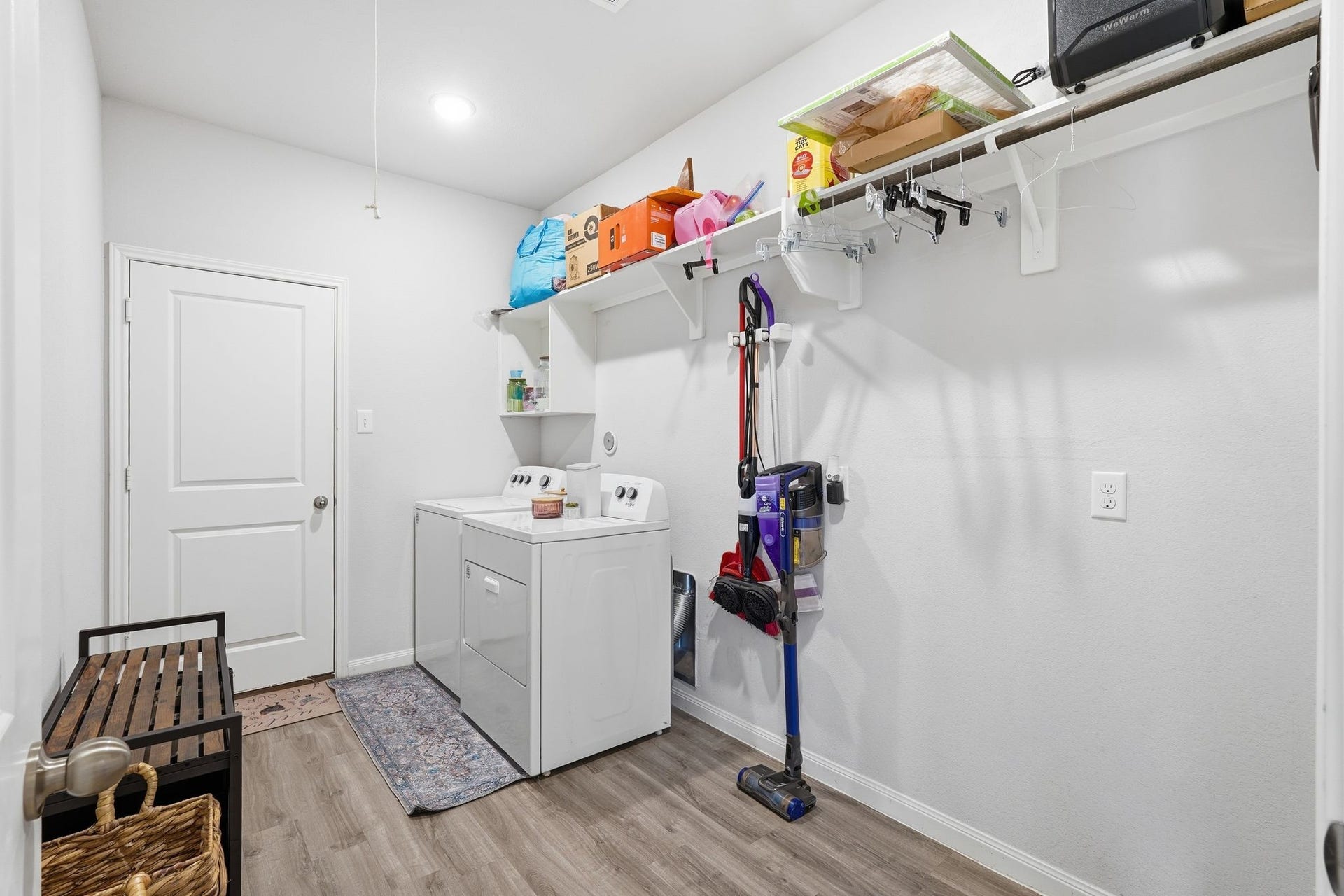 26582 Armadillo Drive, Hempstead, TX 77445 Very large utility room, plenty of room for extra refrigerator