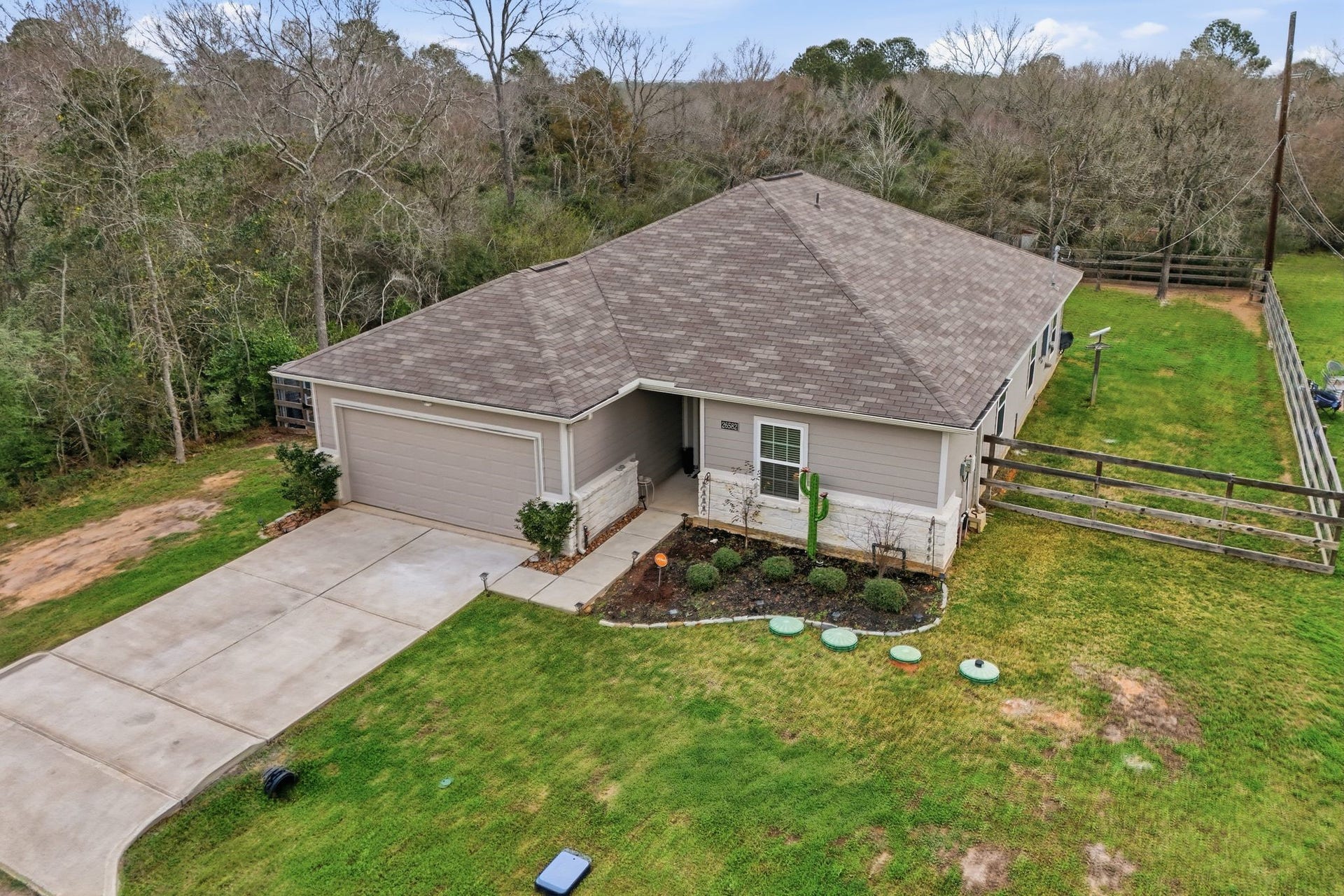 26582 Armadillo Drive, Hempstead, TX 77445 Schedule a showing today!
